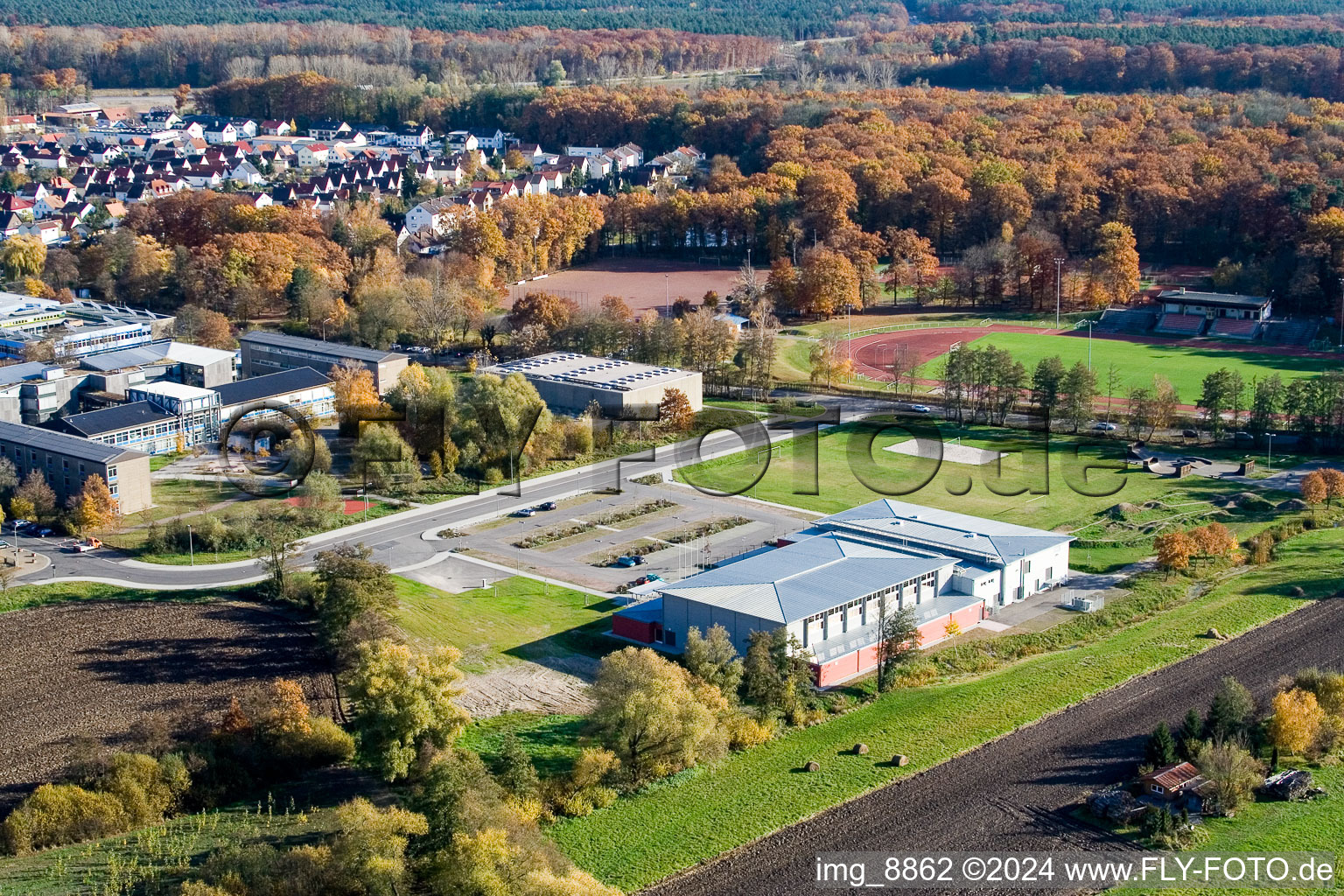 Vue oblique de Bienwaldhalle à Kandel dans le département Rhénanie-Palatinat, Allemagne