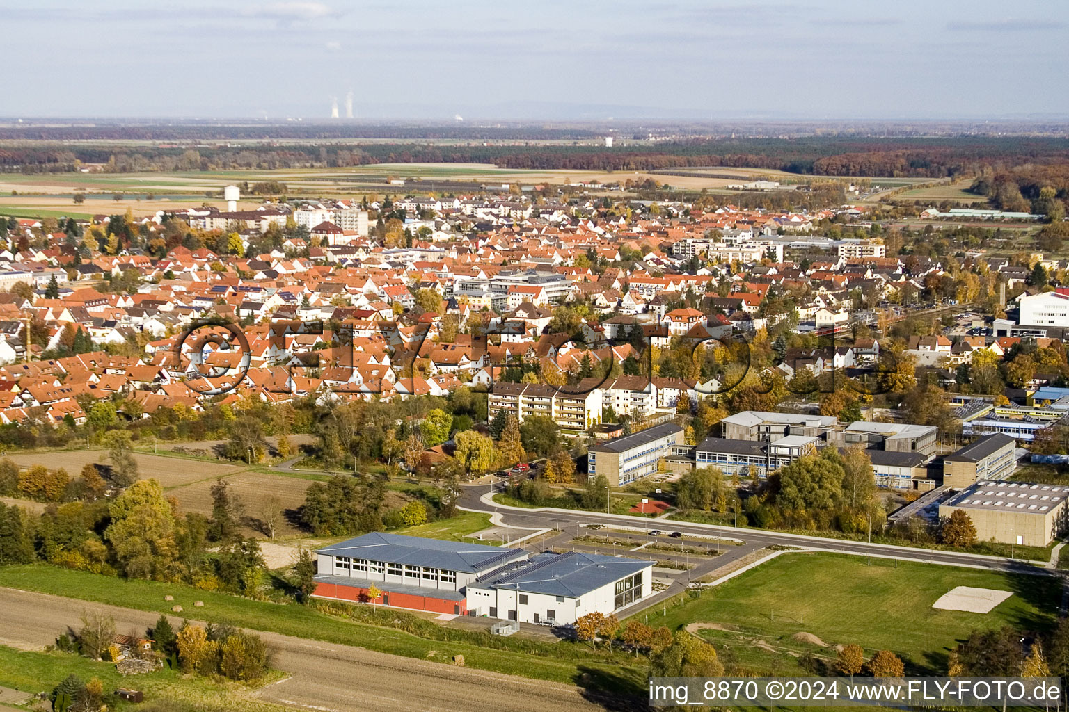 Image drone de Bienwaldhalle à Kandel dans le département Rhénanie-Palatinat, Allemagne