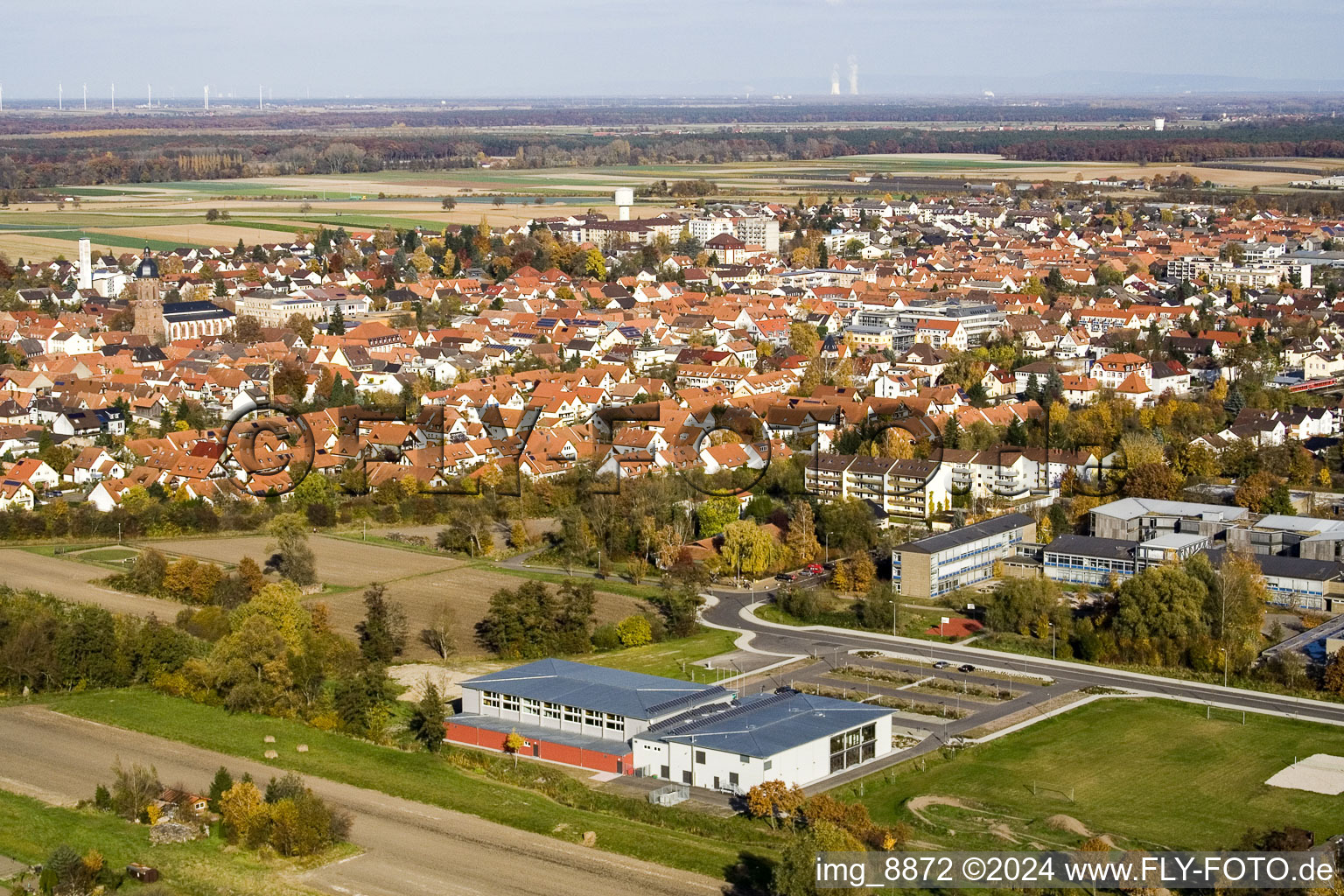 Bienwaldhalle à Kandel dans le département Rhénanie-Palatinat, Allemagne d'un drone