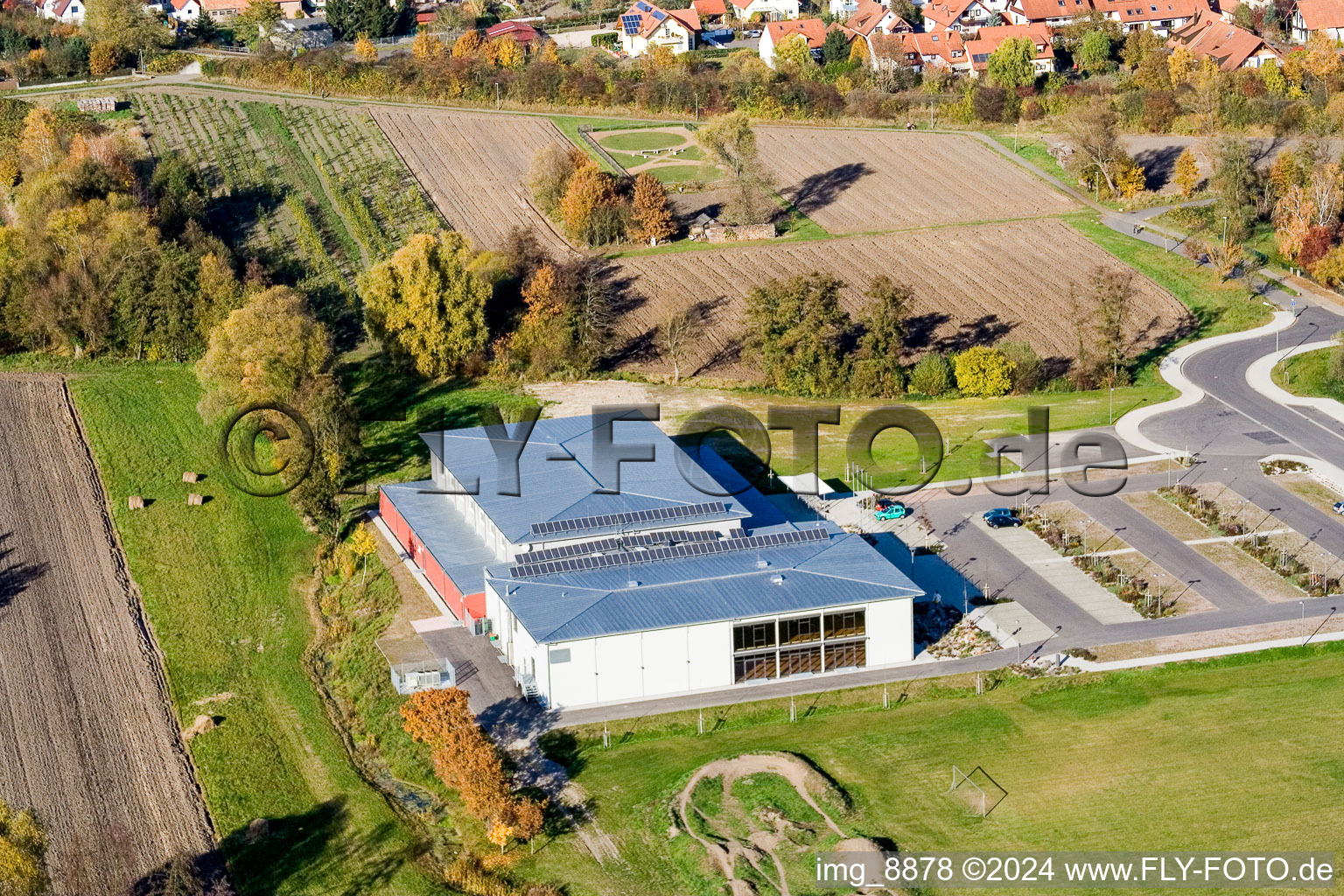 Vue oblique de Bienwaldhalle à Kandel dans le département Rhénanie-Palatinat, Allemagne