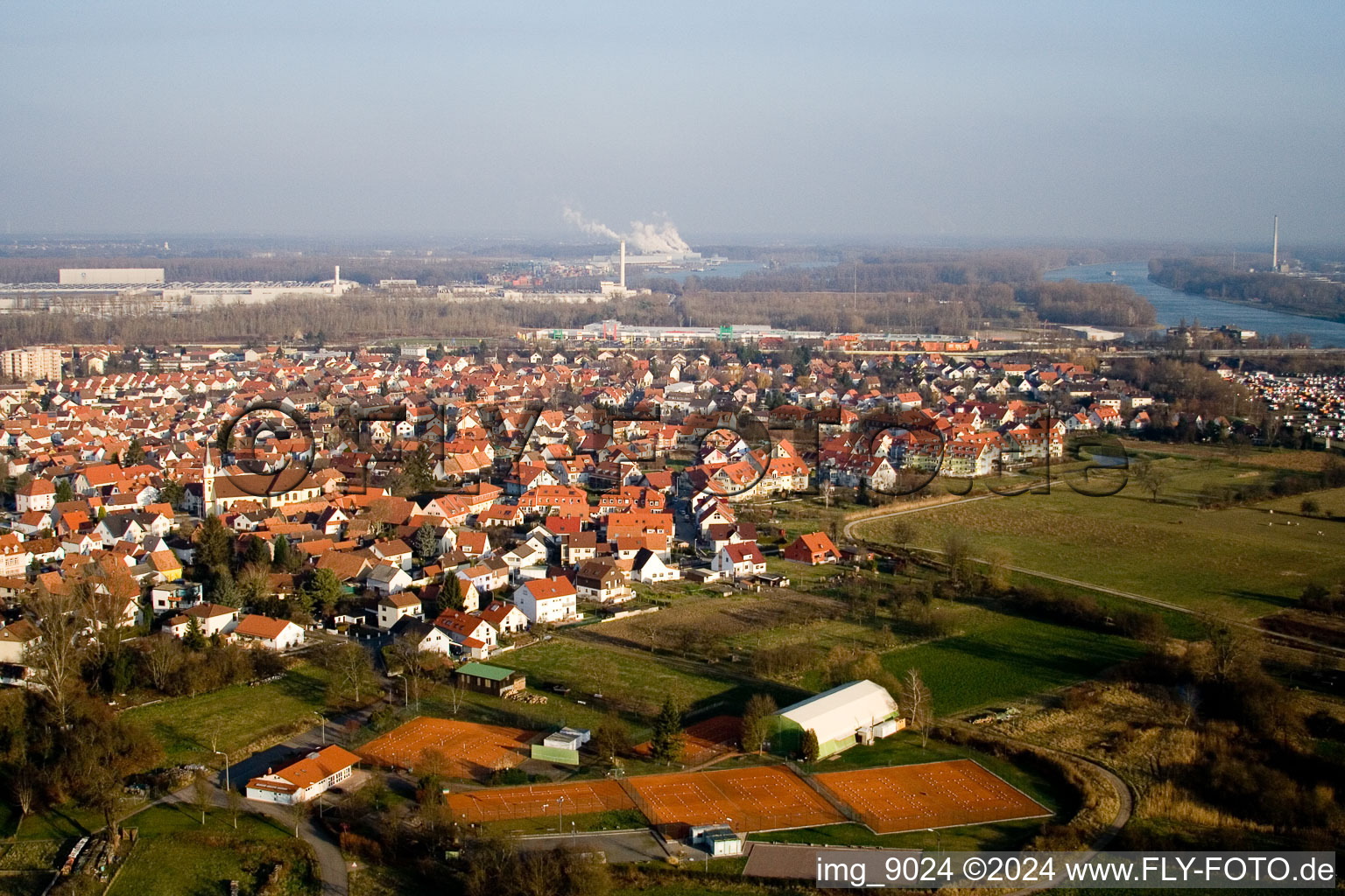 Vue aérienne de Quartier Maximiliansau in Wörth am Rhein dans le département Rhénanie-Palatinat, Allemagne