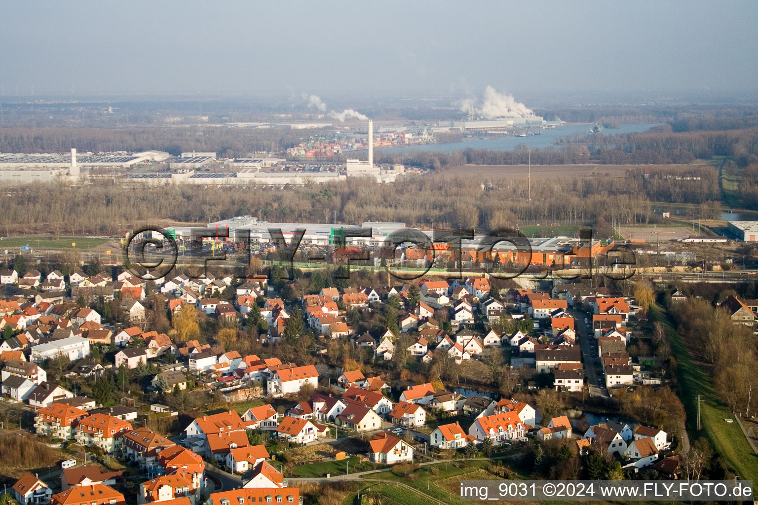 Quartier Maximiliansau in Wörth am Rhein dans le département Rhénanie-Palatinat, Allemagne hors des airs