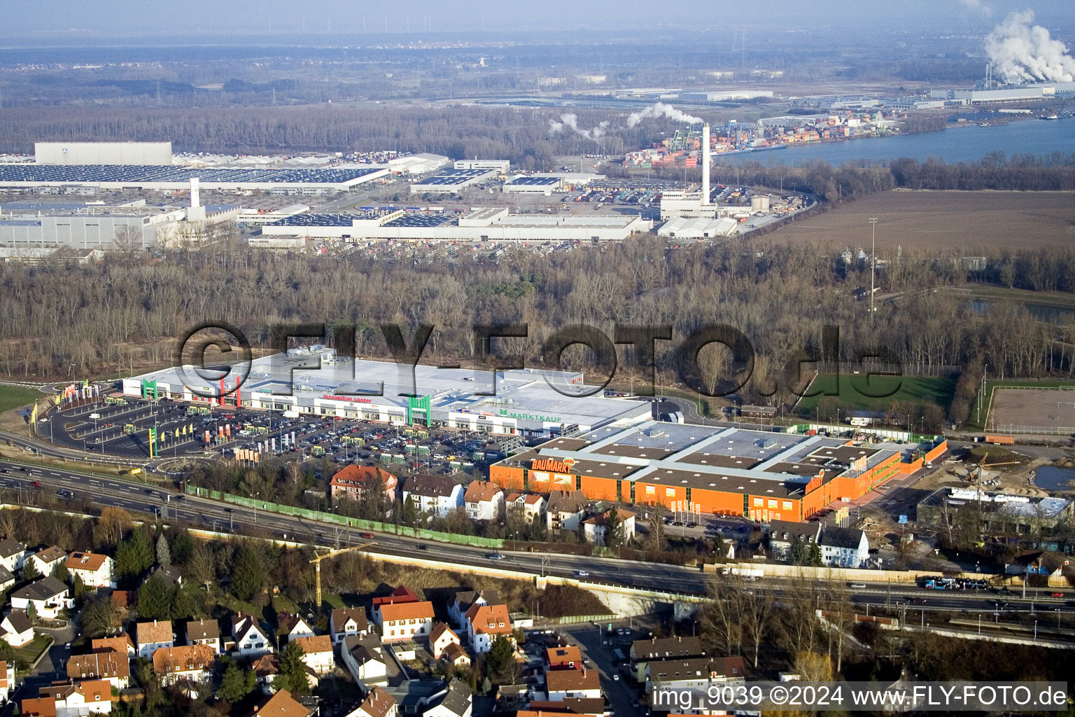 Enregistrement par drone de Centre Maximilien à le quartier Maximiliansau in Wörth am Rhein dans le département Rhénanie-Palatinat, Allemagne