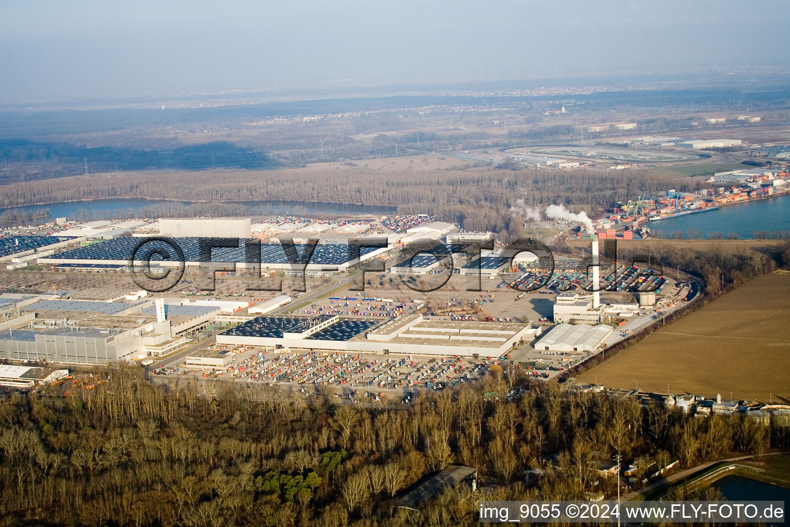 Quartier Maximiliansau in Wörth am Rhein dans le département Rhénanie-Palatinat, Allemagne depuis l'avion