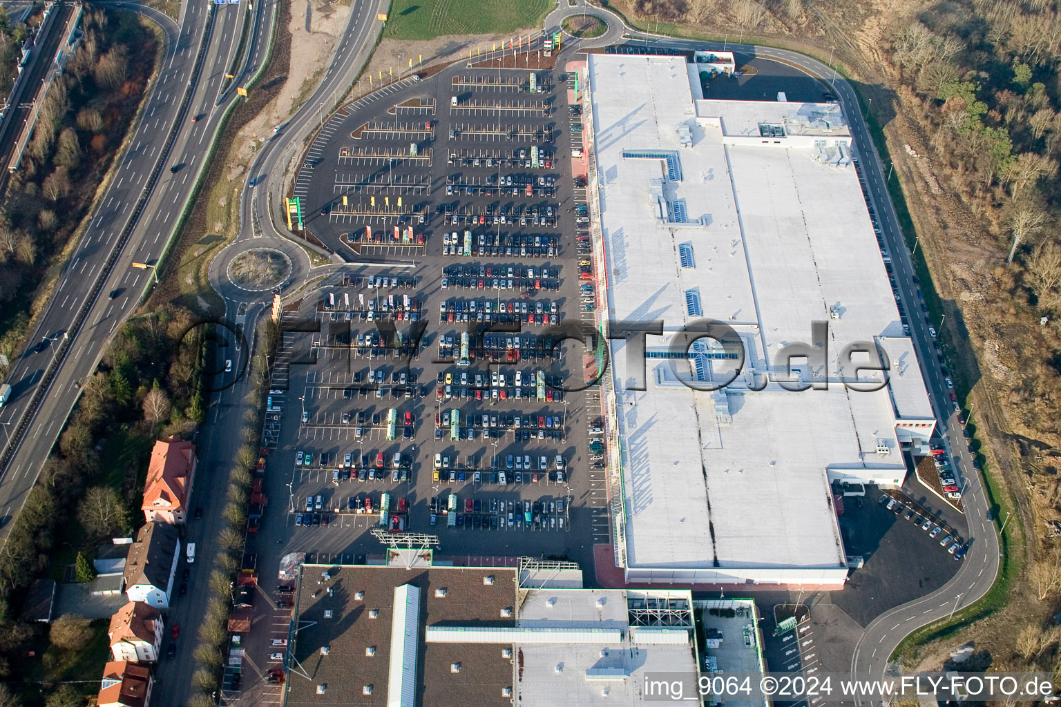 Enregistrement par drone de Centre Maximilien à le quartier Maximiliansau in Wörth am Rhein dans le département Rhénanie-Palatinat, Allemagne