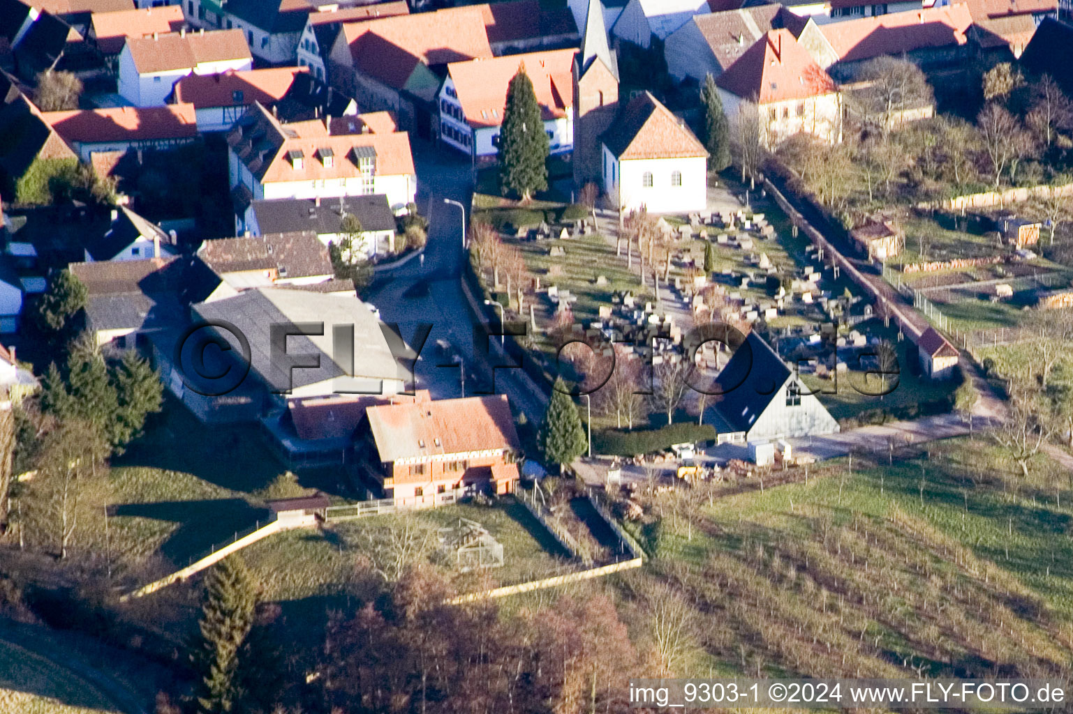 Vue aérienne de Moulin à vent à Winden dans le département Rhénanie-Palatinat, Allemagne