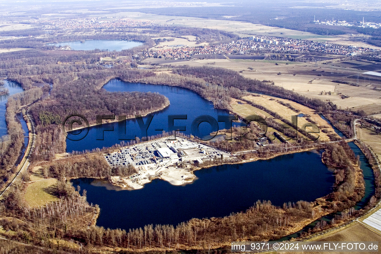 Vue aérienne de Centrale à béton à le quartier Eggenstein in Eggenstein-Leopoldshafen dans le département Bade-Wurtemberg, Allemagne