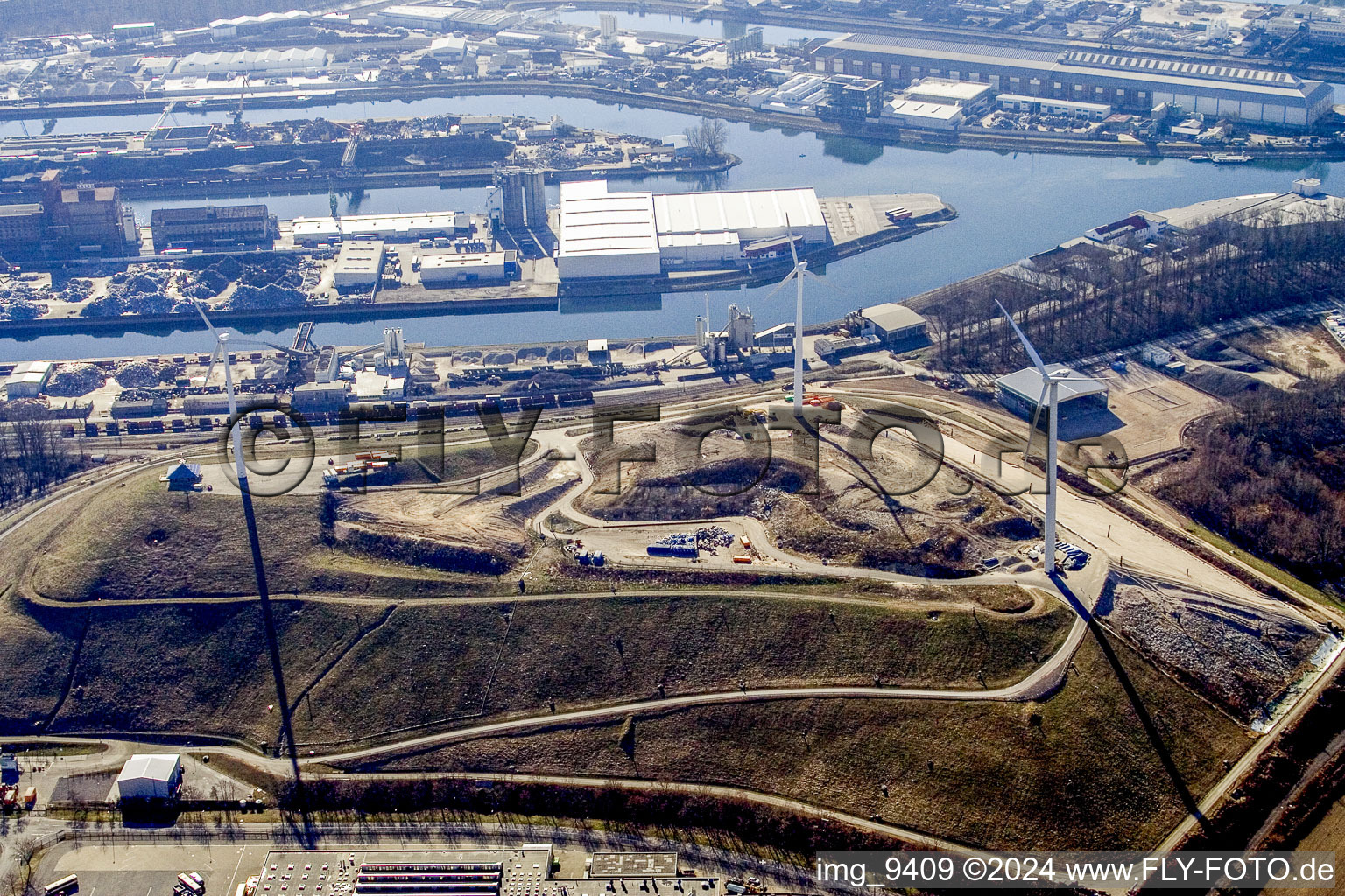 Installations électriques de la centrale électrique au charbon d'EnBW Energie Baden-Württemberg AG, centrale à vapeur de Rheinhafen Karlsruhe à le quartier Daxlanden in Karlsruhe dans le département Bade-Wurtemberg, Allemagne d'en haut