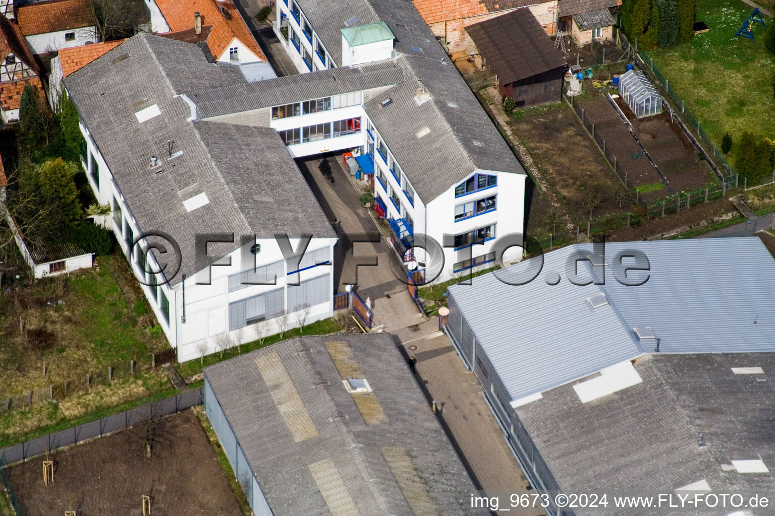 Vue aérienne de DBK, Rheinstr. à Kandel dans le département Rhénanie-Palatinat, Allemagne