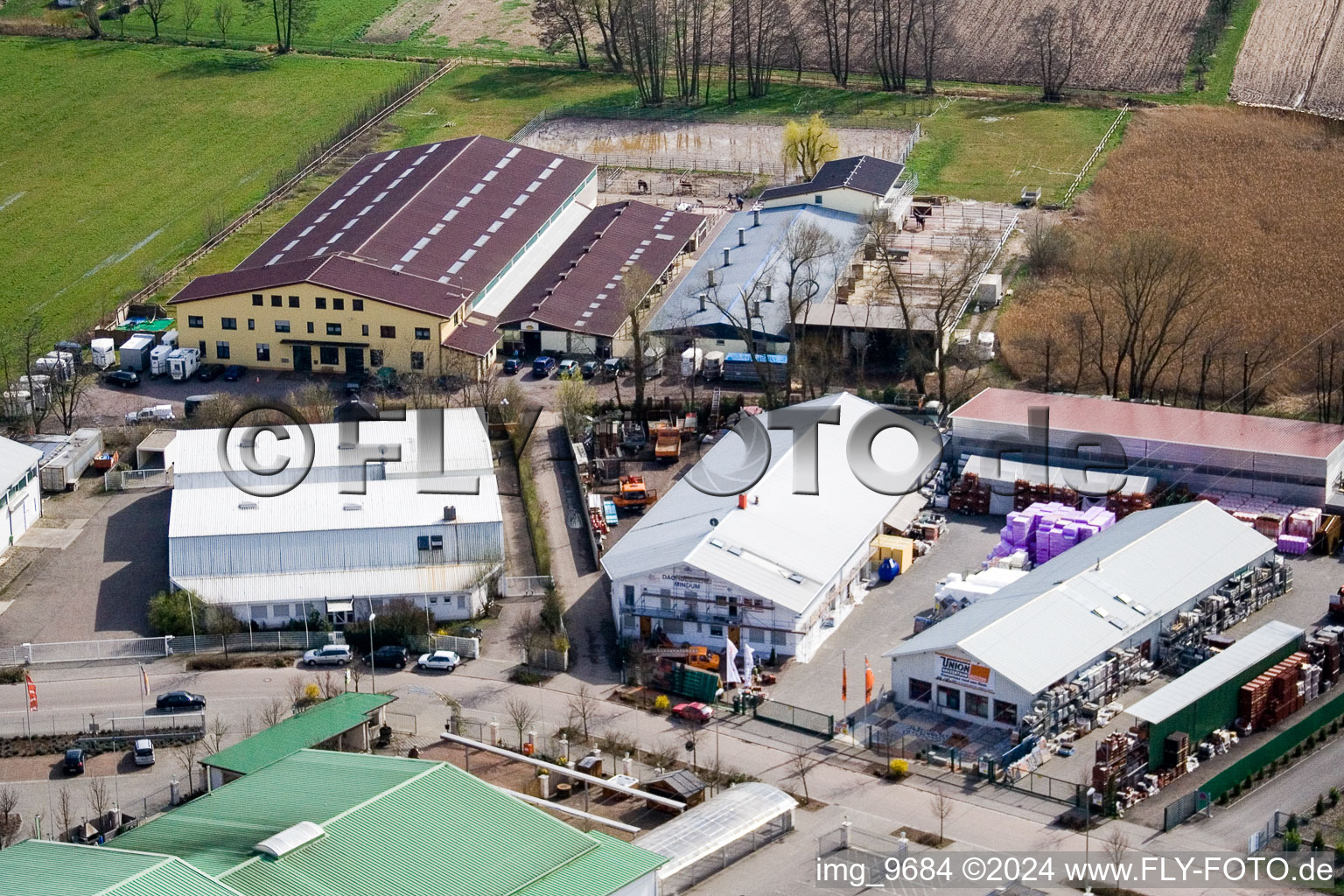 Horstring à le quartier Minderslachen in Kandel dans le département Rhénanie-Palatinat, Allemagne vue d'en haut