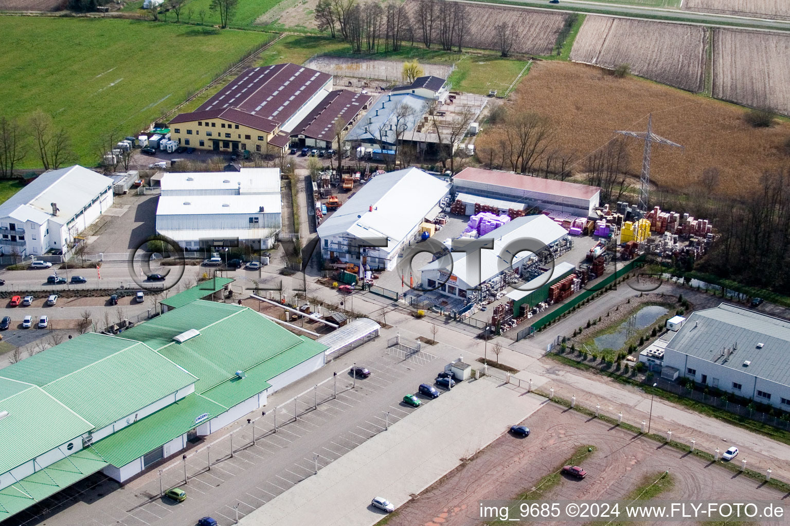 Horstring à le quartier Minderslachen in Kandel dans le département Rhénanie-Palatinat, Allemagne depuis l'avion