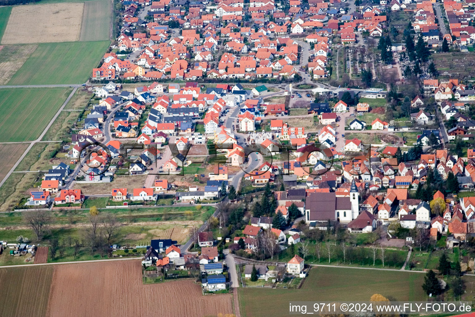 Vue oblique de Du sud-ouest à Offenbach an der Queich dans le département Rhénanie-Palatinat, Allemagne