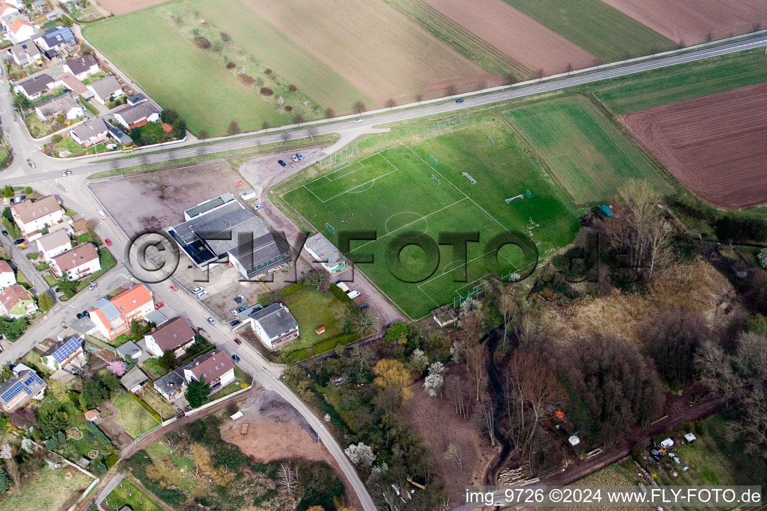 Image drone de Offenbach an der Queich dans le département Rhénanie-Palatinat, Allemagne