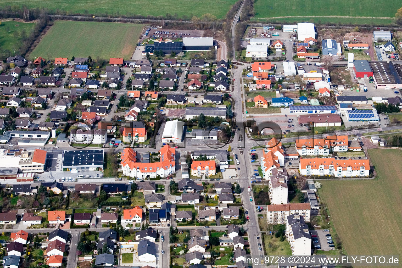 Vue oblique de Quartier Offenbach in Offenbach an der Queich dans le département Rhénanie-Palatinat, Allemagne