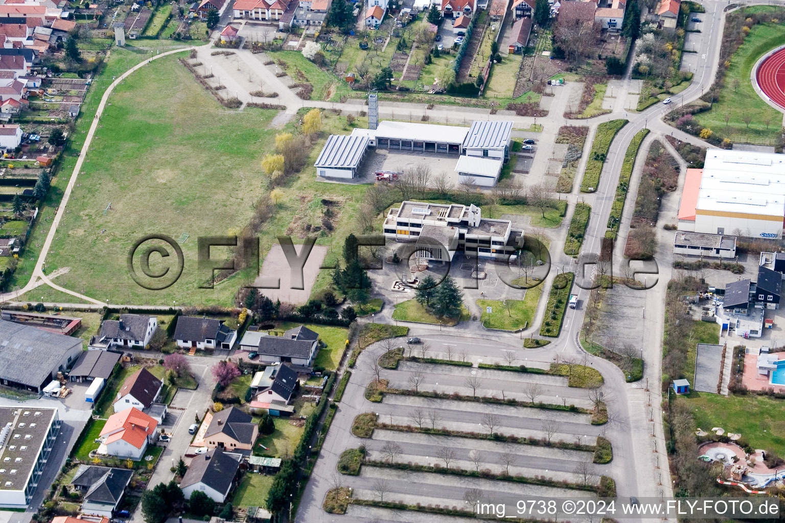 Photographie aérienne de Association des Mairies à Offenbach an der Queich dans le département Rhénanie-Palatinat, Allemagne