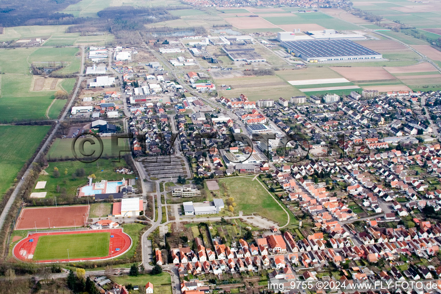 Image drone de Offenbach an der Queich dans le département Rhénanie-Palatinat, Allemagne