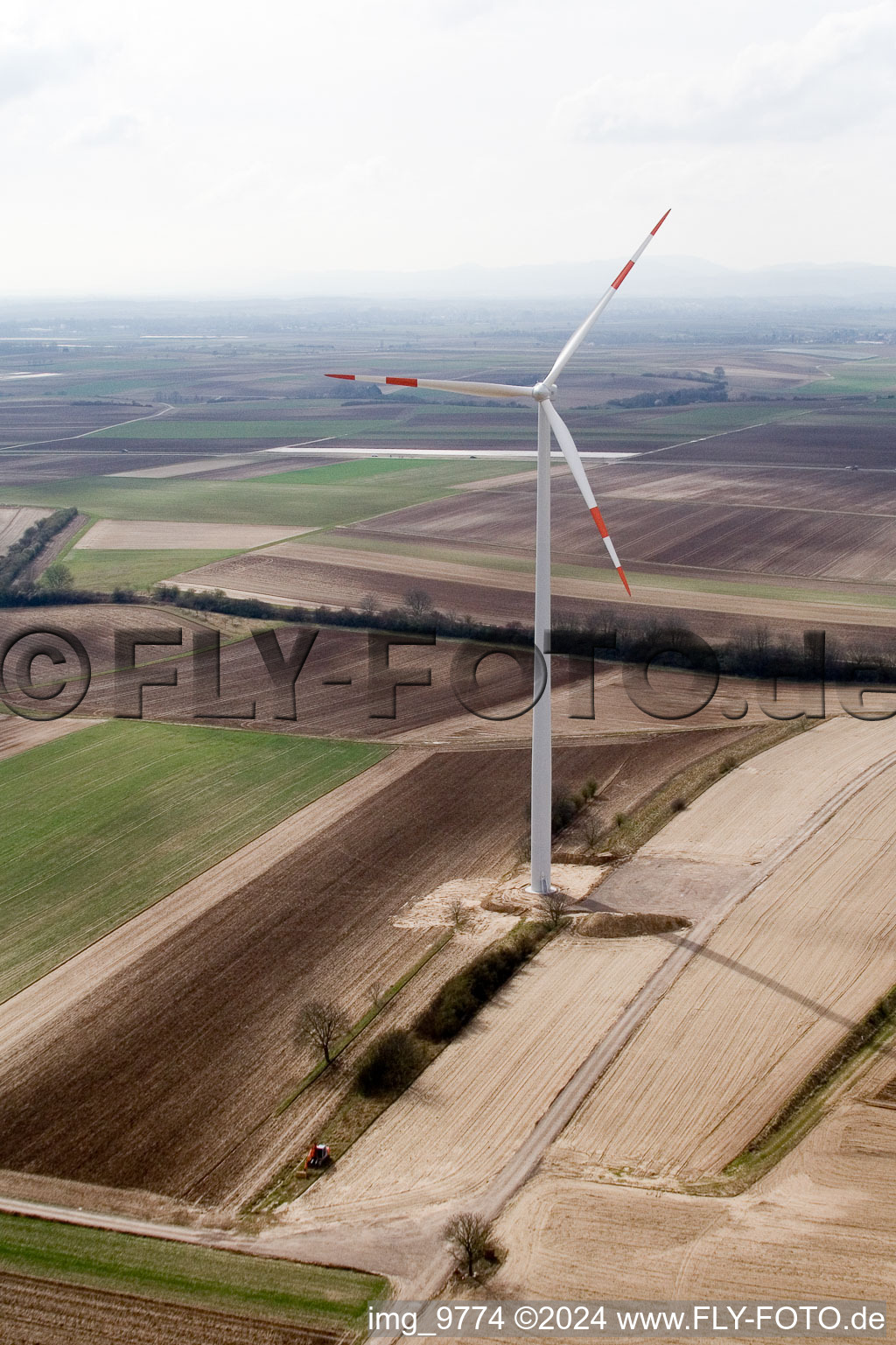 Enregistrement par drone de Éoliennes à le quartier Offenbach in Offenbach an der Queich dans le département Rhénanie-Palatinat, Allemagne