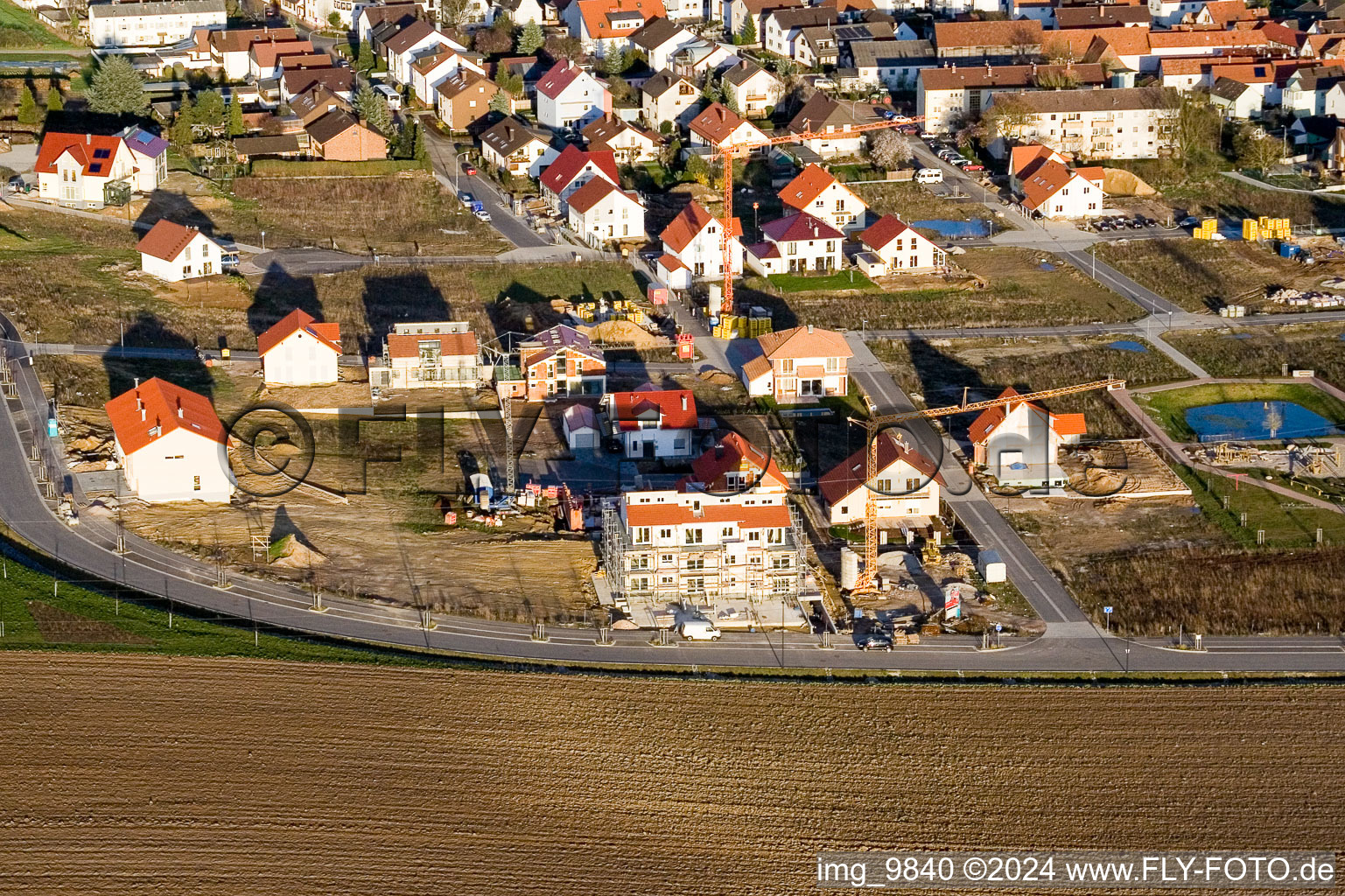 Vue oblique de Sur le chemin élevé à Kandel dans le département Rhénanie-Palatinat, Allemagne