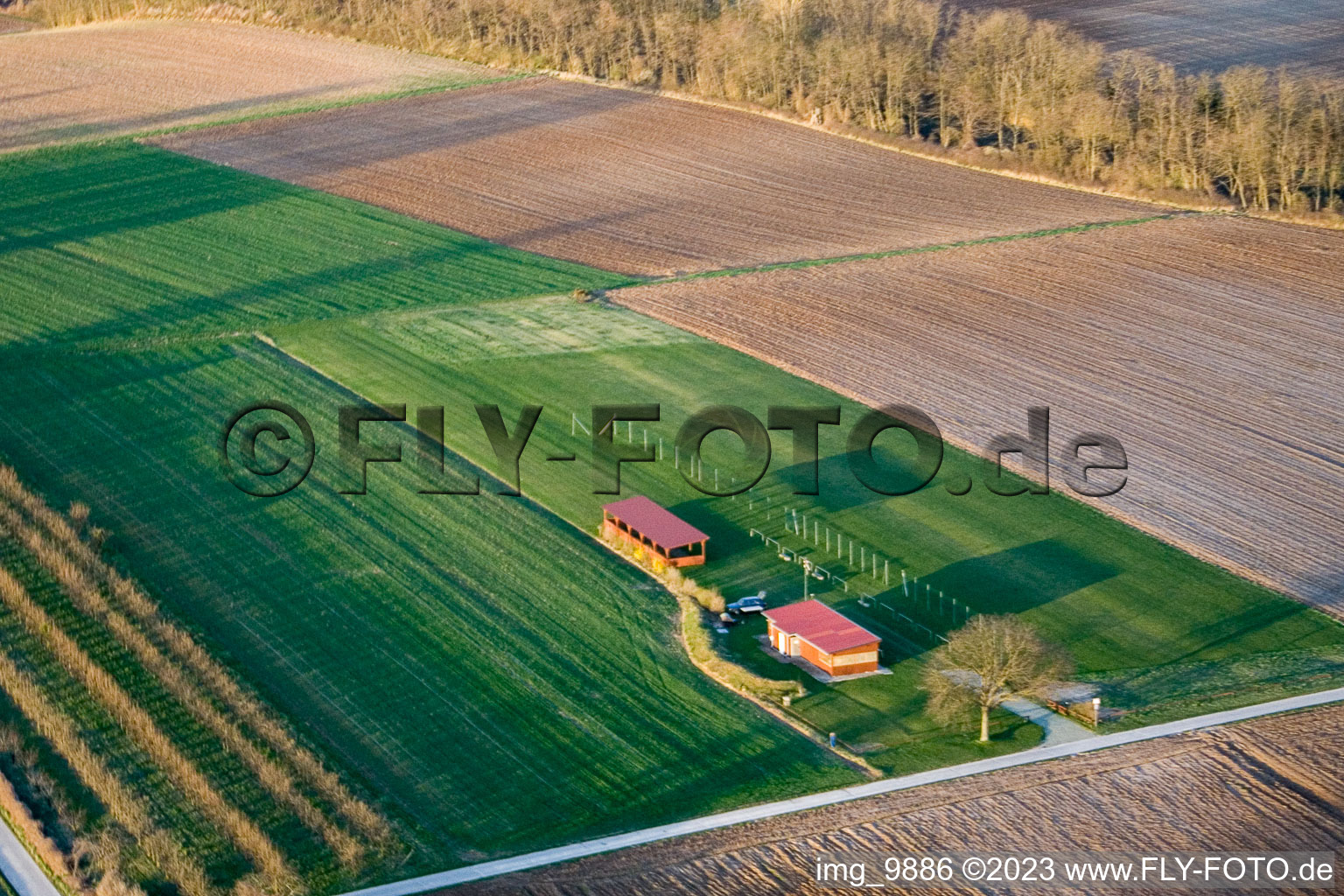 Aérodrome modèle à Freckenfeld dans le département Rhénanie-Palatinat, Allemagne hors des airs