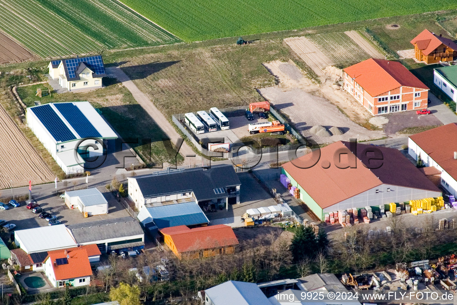 Vue oblique de Hatzenbühl dans le département Rhénanie-Palatinat, Allemagne