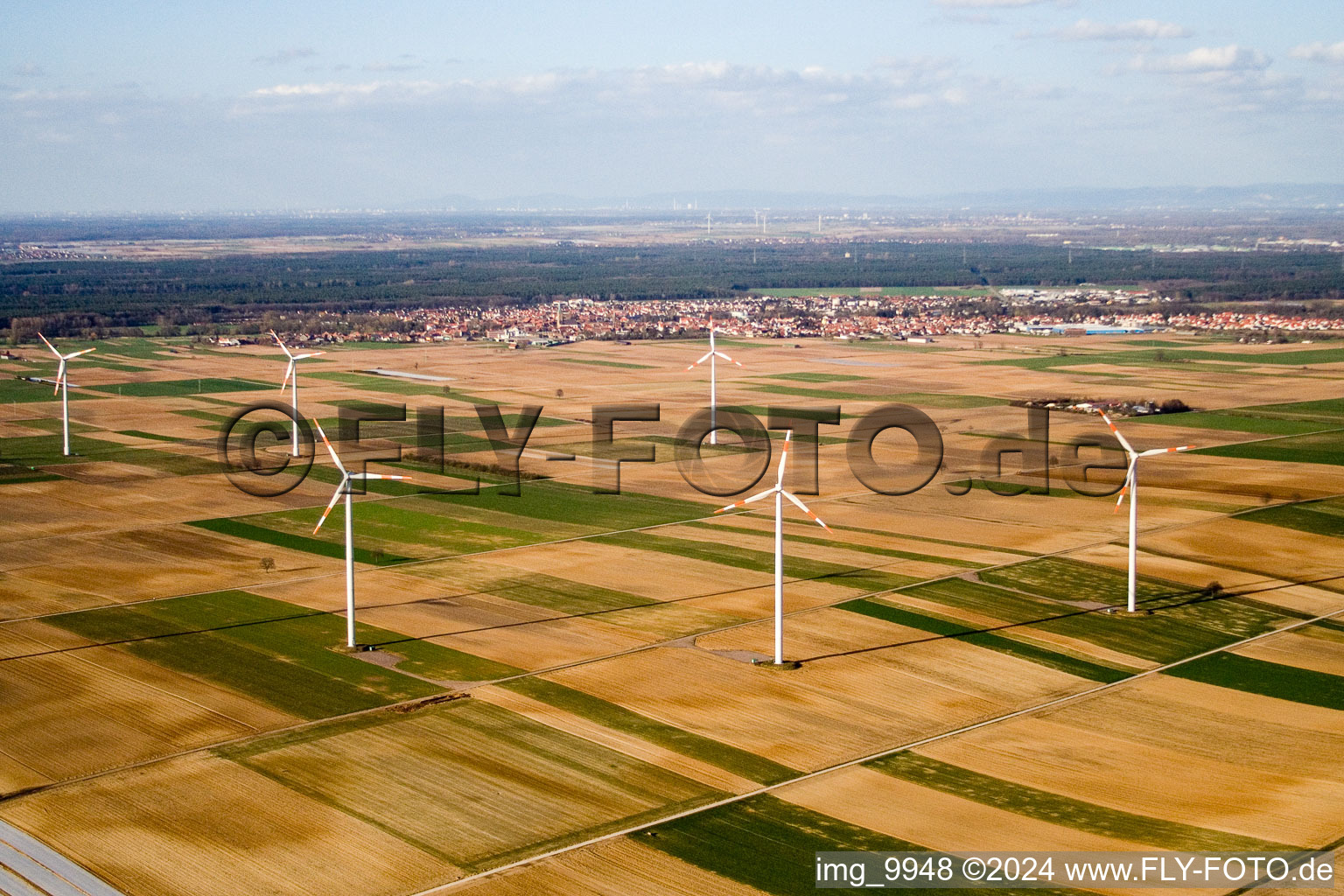 Vue aérienne de Éoliennes à Herxheimweyher dans le département Rhénanie-Palatinat, Allemagne