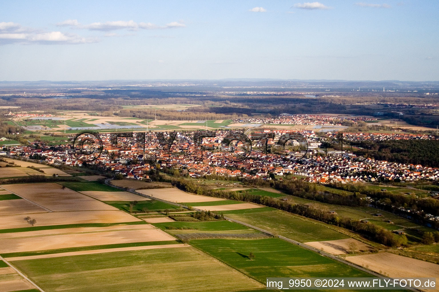 Herxheimweyher dans le département Rhénanie-Palatinat, Allemagne depuis l'avion