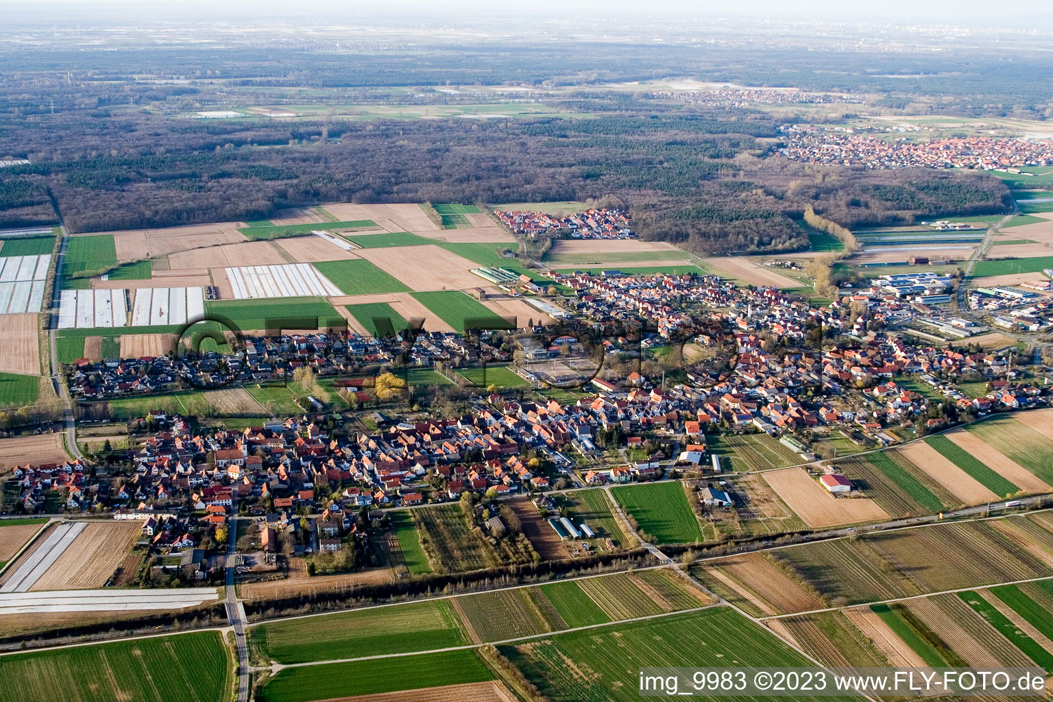 Schwegenheim dans le département Rhénanie-Palatinat, Allemagne d'un drone
