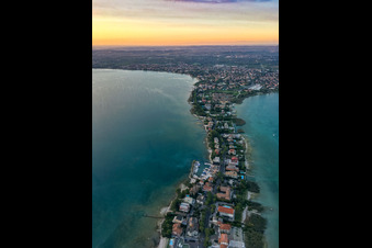 Vue aérienne de Colombare à Sirmione dans le département Brescia, Italie