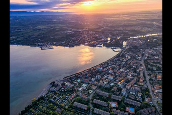 Vue aérienne de Peschiera del Garda dans le département Verona, Italie