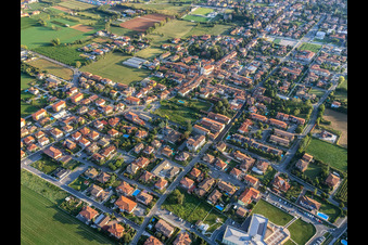 Vue aérienne de Prevalle dans le département Brescia, Italie