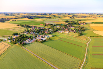 Vue aérienne de Du nord-ouest à Norddeich dans le département Schleswig-Holstein, Allemagne