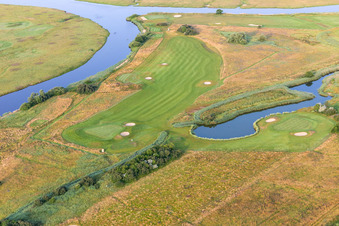 Vue aérienne de Club de golf Büsum Dithmarschen eV à Warwerort dans le département Schleswig-Holstein, Allemagne