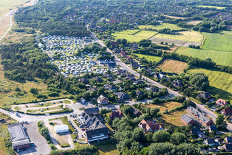 Vue aérienne de Caravanes et tentes - Camping et emplacement pour tentes « Camping Rosencamp » « Kniese Silbermöwe Ademi » à le quartier Böhl-Süderhöft in Sankt Peter-Ording dans le département Schleswig-Holstein, Allemagne