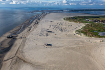 Vue aérienne de Paysage côtier sur la plage de sable de la mer du Nord à le quartier Ording in Sankt Peter-Ording dans le département Schleswig-Holstein, Allemagne
