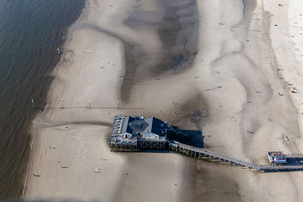 Vue aérienne de Zone de baignade Ording avec Café Ohana Bar à le quartier Ording in Sankt Peter-Ording dans le département Schleswig-Holstein, Allemagne