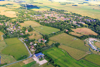 Vue aérienne de Du nord-ouest à le quartier Osterende in Tating dans le département Schleswig-Holstein, Allemagne