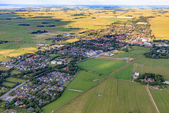 Vue aérienne de Du sud-ouest à Garding dans le département Schleswig-Holstein, Allemagne