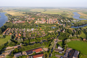 Vue aérienne de Ville de canal entre Treene, Westersielzug et Eider sur les rives des rivières Treene, Westersielzug et Eider à Friedrichstadt dans le département Schleswig-Holstein, Allemagne