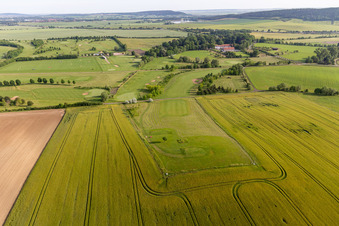 Vue aérienne de Club de golf de Thuringe Drei Gleichen Mühlberg eV à le quartier Mühlberg in Drei Gleichen dans le département Thuringe, Allemagne