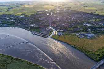 Vue aérienne de Pont Eider à Tönning à Tönning dans le département Schleswig-Holstein, Allemagne