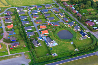 Vue aérienne de Maisons de vacances au camping Wesselburenerkoog à Wesselburenerkoog dans le département Schleswig-Holstein, Allemagne
