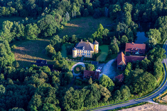 Vue aérienne de Château-Hôtel Schloss Diepenbrock à le quartier Barlo in Bocholt dans le département Rhénanie du Nord-Westphalie, Allemagne