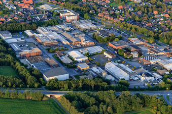Vue aérienne de Zone industrielle Siemensstraße avec KLOCKE Möbelwerkstätte GmbH, fagus Holzspielzeug et Salvia NRW GmbH à Borken dans le département Rhénanie du Nord-Westphalie, Allemagne