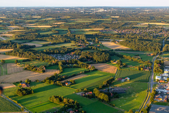 Vue d'oiseau de Aire de loisirs de Waldvelen, vente familiale der Buss à Velen dans le département Rhénanie du Nord-Westphalie, Allemagne