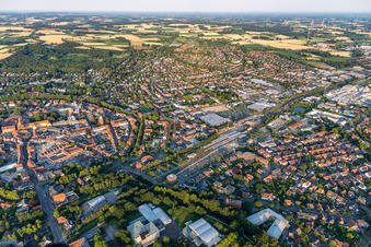 Vue aérienne de Vue des rues et des maisons dans les quartiers résidentiels à le quartier Coesfeld-Stadt in Coesfeld dans le département Rhénanie du Nord-Westphalie, Allemagne