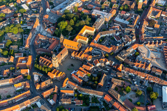 Vue aérienne de Bâtiment religieux « Église des Jésuites Coesfeld » sur Bernhard-von-Galen-Straße à le quartier Coesfeld-Stadt in Coesfeld dans le département Rhénanie du Nord-Westphalie, Allemagne