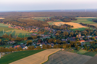 Vue aérienne de Petit Reken de l'Ouest à le quartier Klein-Reken in Reken dans le département Rhénanie du Nord-Westphalie, Allemagne