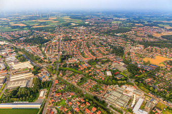 Vue aérienne de Heeker Straße x Fürstenkämpe du nord-est avec Göcke GmbH & Co. KG à Ahaus dans le département Rhénanie du Nord-Westphalie, Allemagne