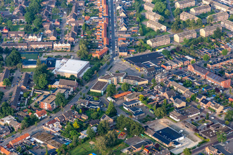 Vue aérienne de Rue de l'École à Enschede dans le département Overijssel, Pays-Bas