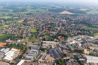 Vue aérienne de Usine de meubles Deelmann à Südlohn dans le département Rhénanie du Nord-Westphalie, Allemagne